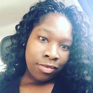 Meet your Posher, Tia